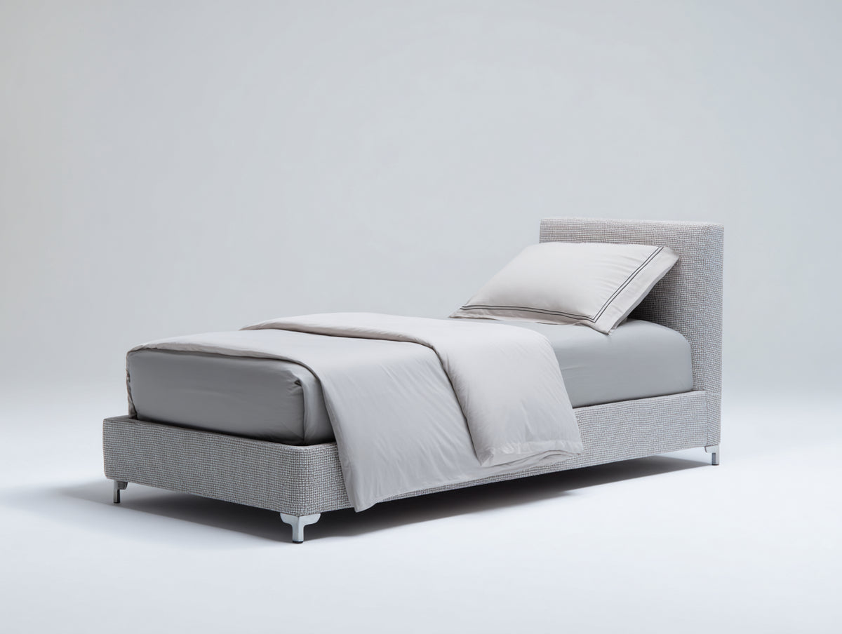 Einzelbett Stoffbett 210x100x100 cm Hellgrau gepolstertes Kopfteil modernes Design